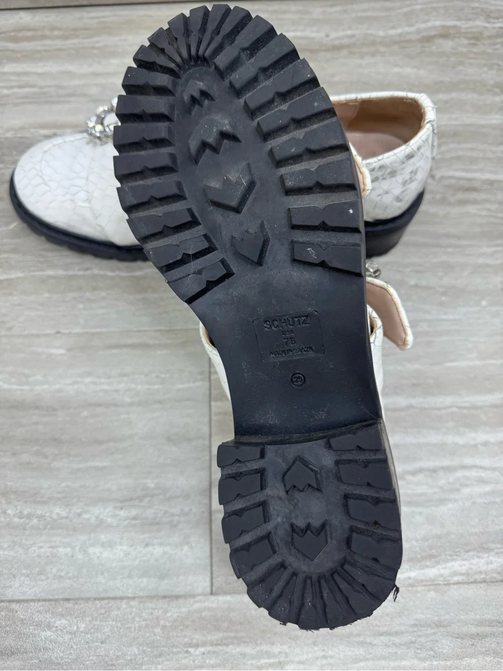SCHUTZ white leather